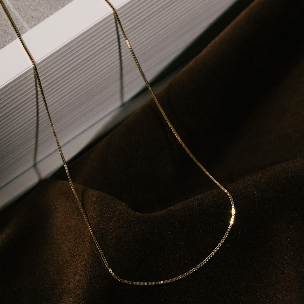 14K Hamilton Minimal Necklace